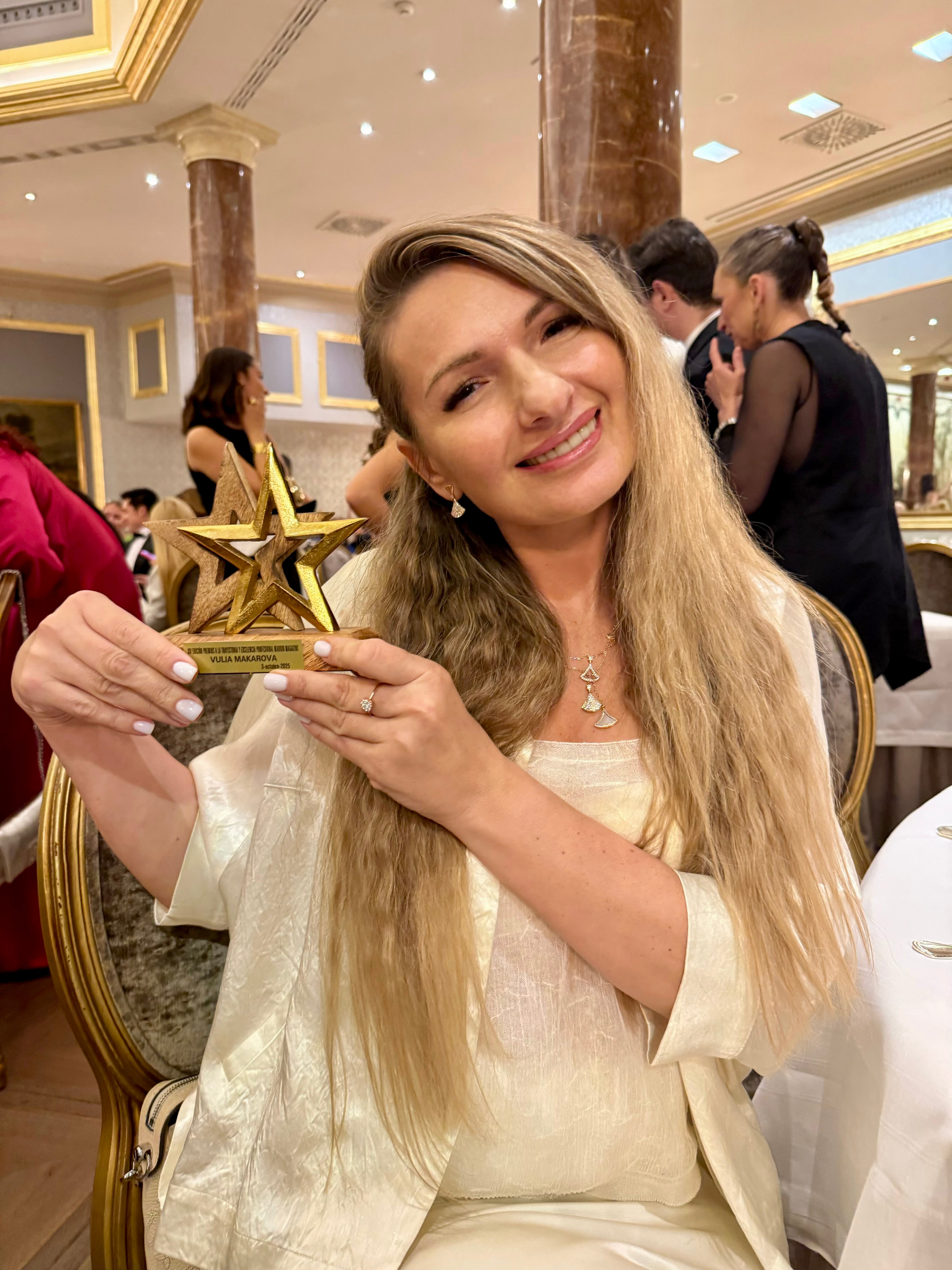 MAKAROVA HAIR STUDIO SL 