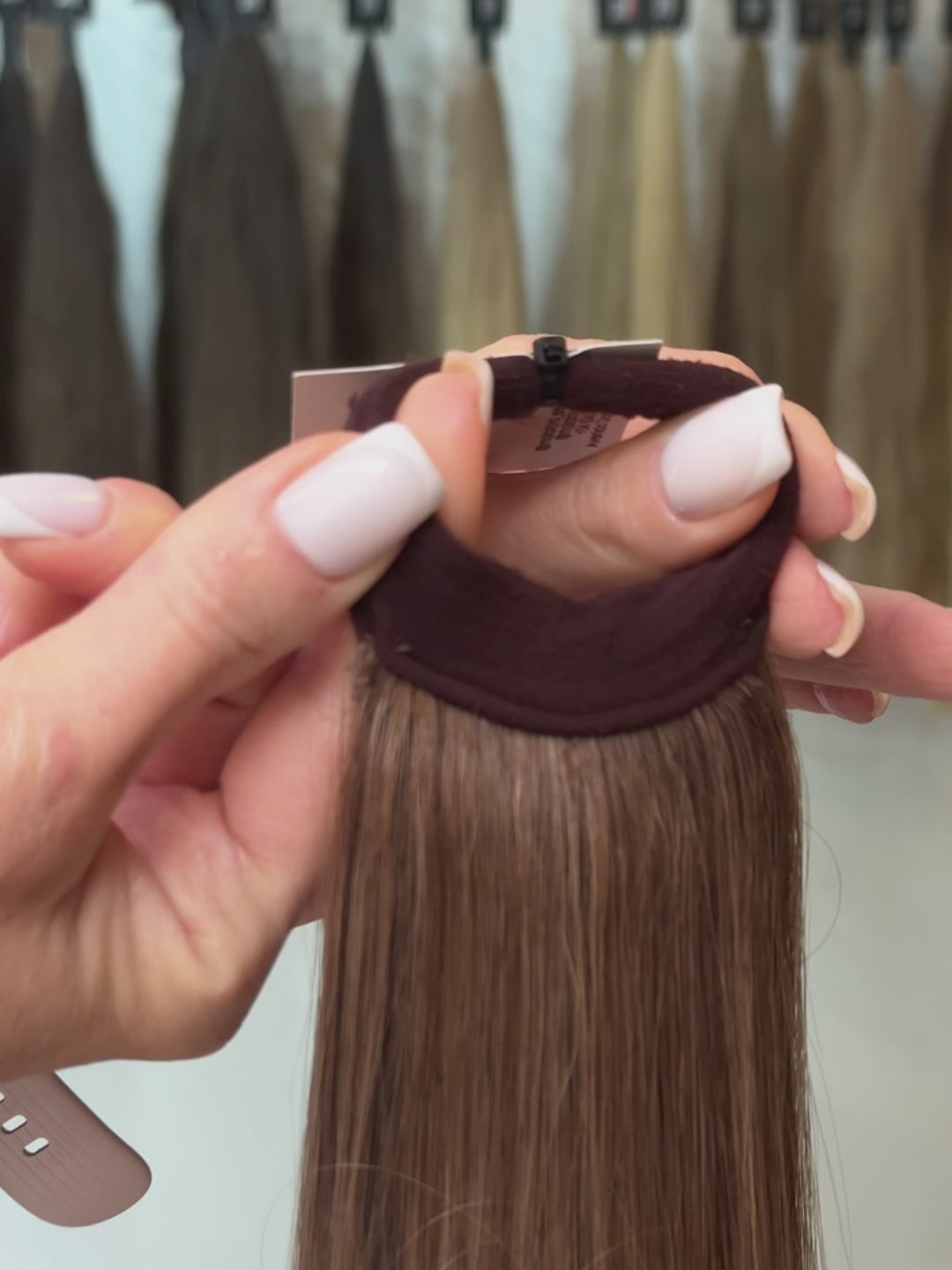 Cargar vídeo: Coleta - 100% Cabello Eslavo Natural